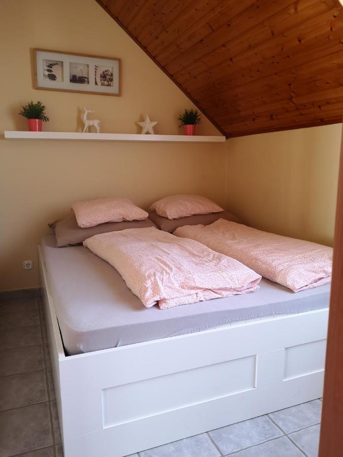 Szigeti Apartmanhaz ペーチ エクステリア 写真